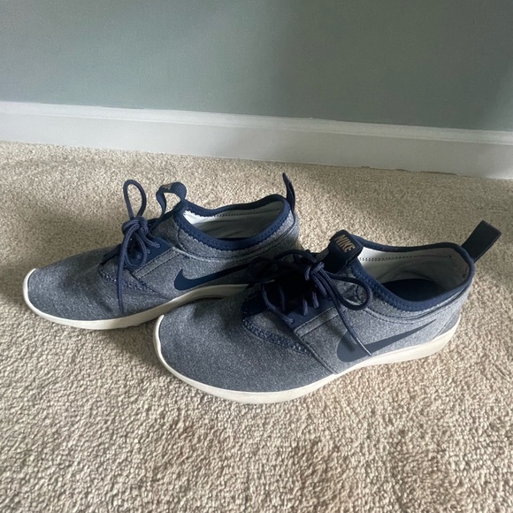 Women’s Nike Juvenate Sneaker - Picture 4 of 8